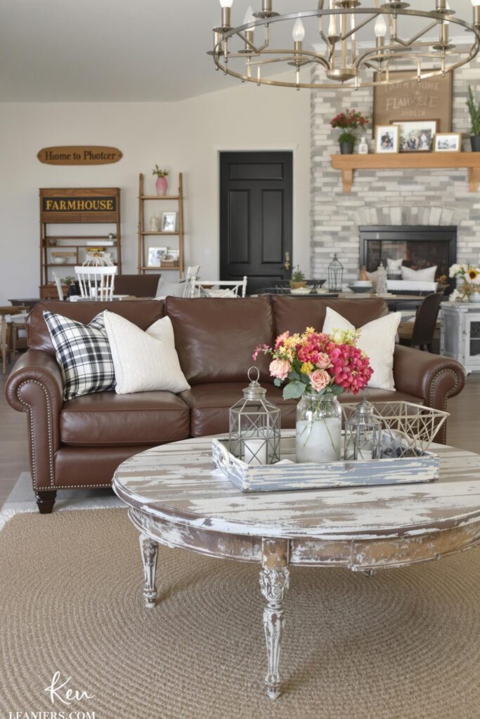 25 Stylish Leather Couch Living Room Ideas